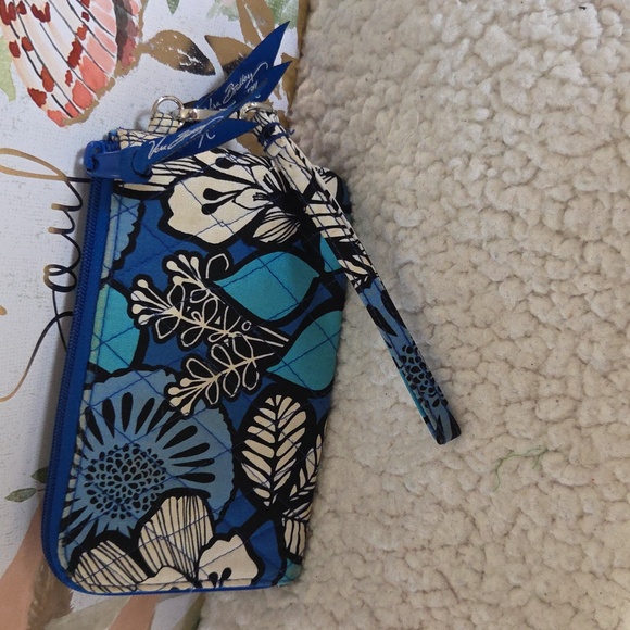 Vera Bradley Blue and Cream Floral Wristlet 4x6.75 - Picture 2 of 6